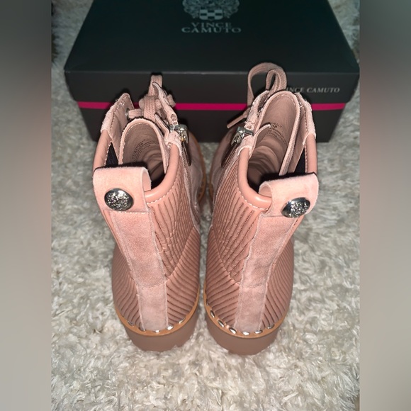 Vince Camuto Movelly Bootie (7.5; Malva) - Picture 3 of 5